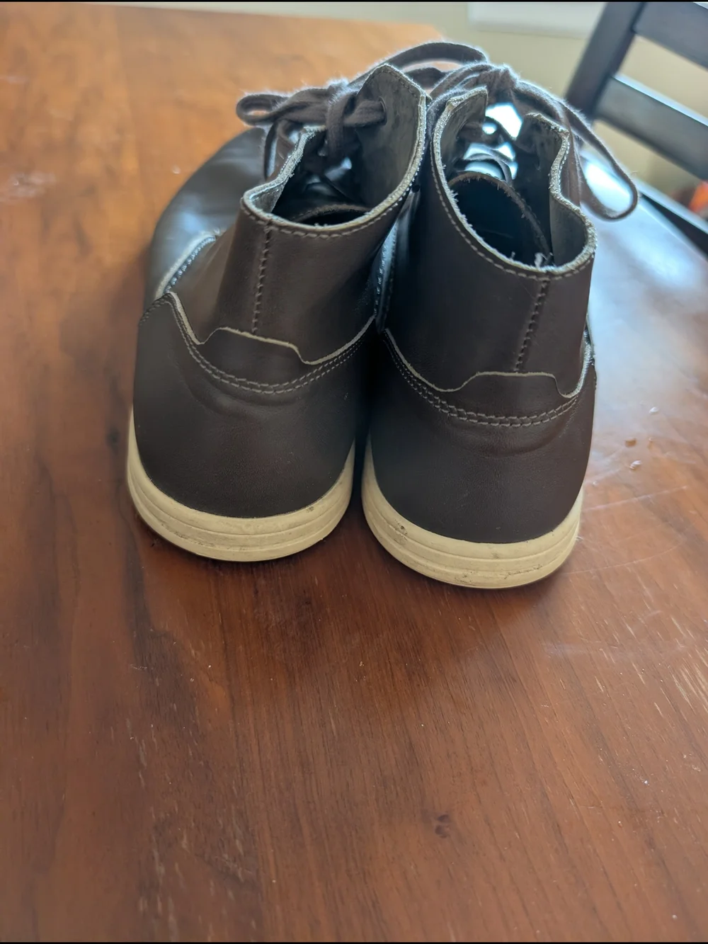 UGG Men’s Leather Chukka Shoes Brown Size 9
